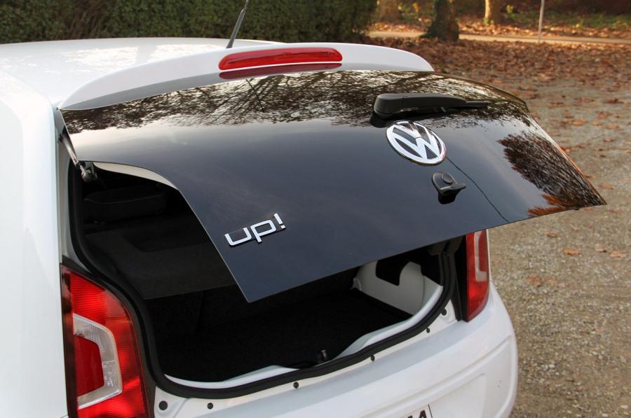  Volkswagen up! 2011 года  (фото 137 из 173)
